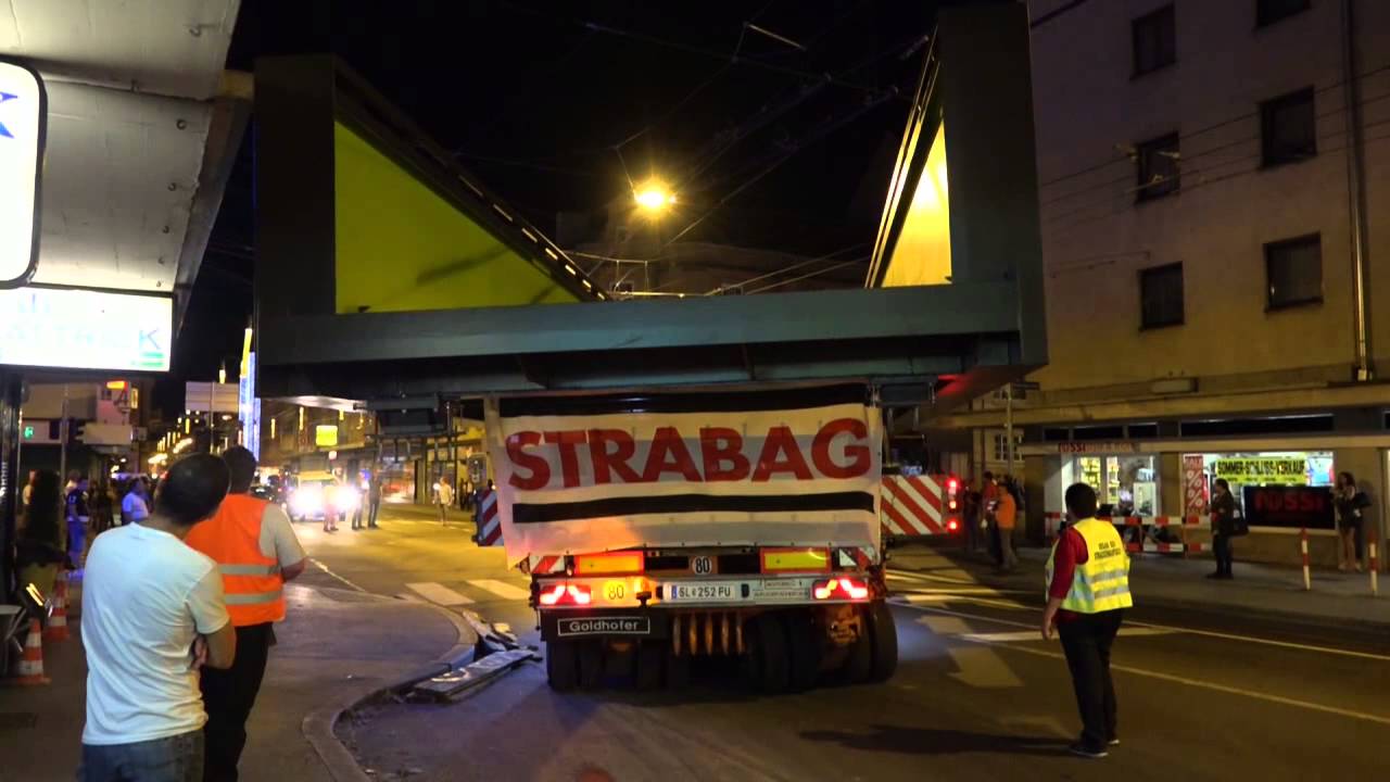 08.08.2014 22:00 50 m langer Schwertransport der Fa. Knoll von Kuchl in die Satdt Salzburg