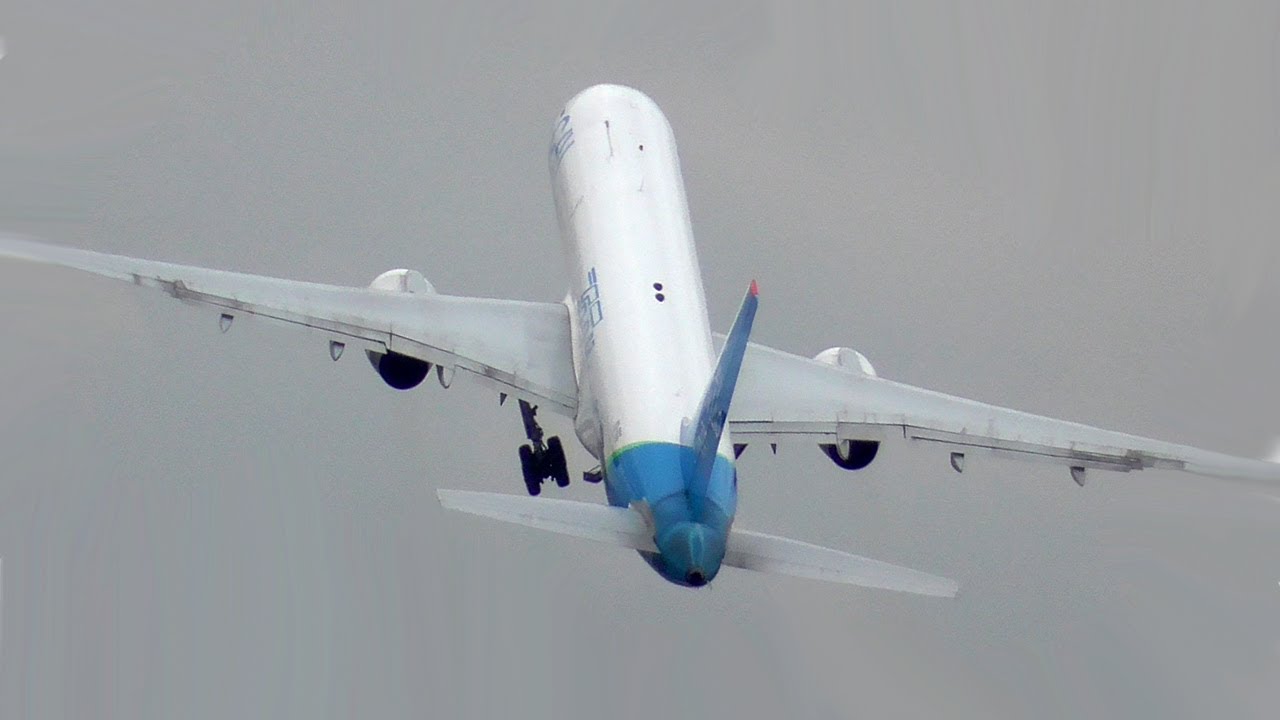Крутой взлет. Разбег всего 16 секунд / Боинг 757 Авиастар-Ту во Внуково