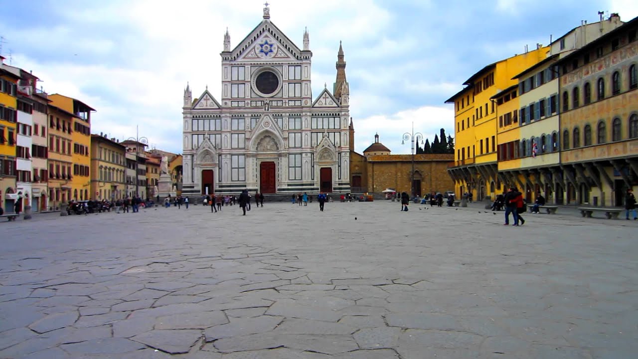 Piazza Santa Croce - overview