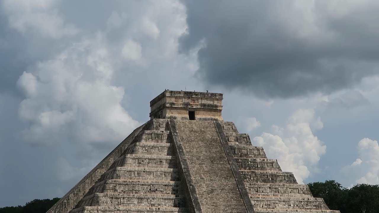 RUINY MAJÓW I ŻÓŁTE MIASTO