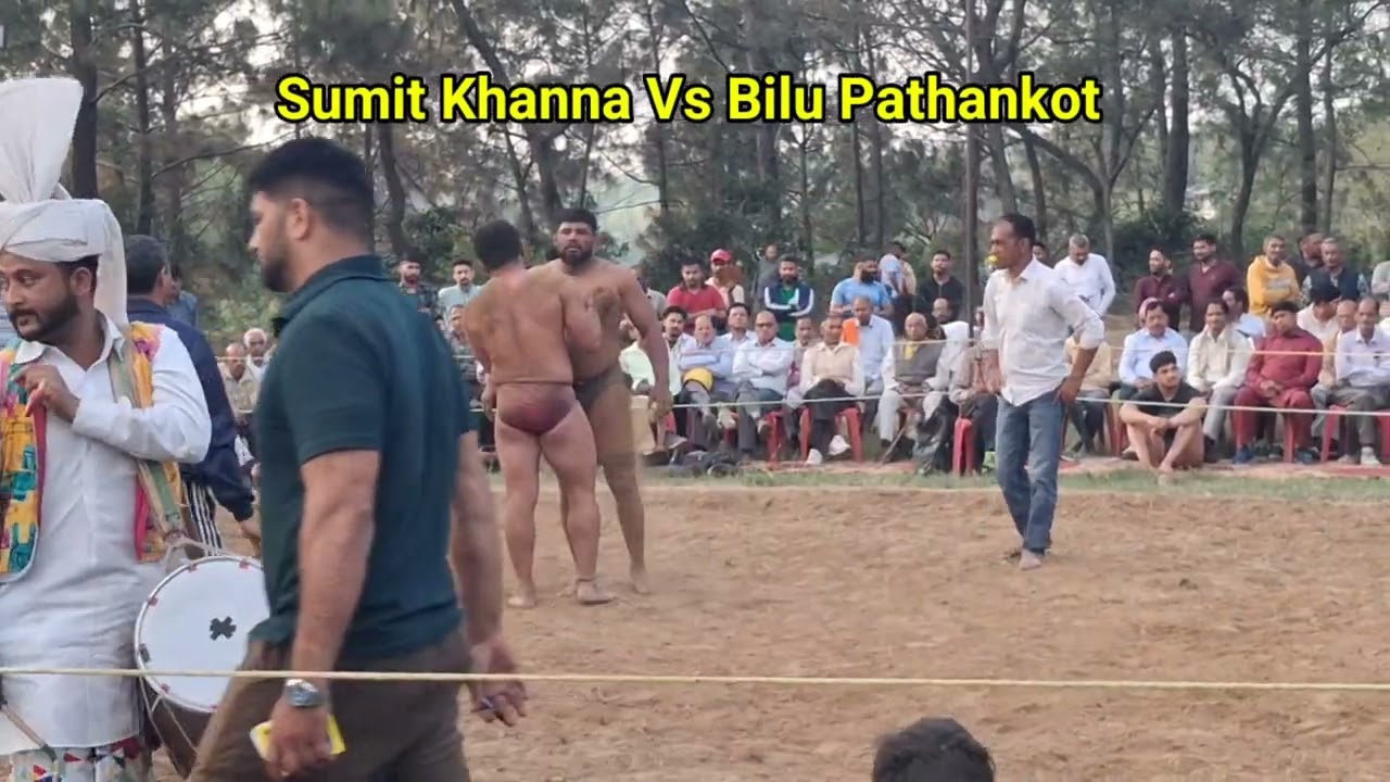 Sumit Khanna Vs Bilu Pathankot #Kushti#kushti#kushtitime #kushtidangal #paharishootout Sumit 🏆#kusti