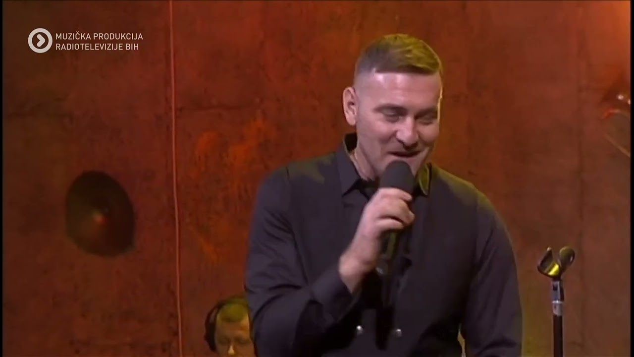 Ljubomir Intime - Nekako s proljeca( Crvena jabuka)