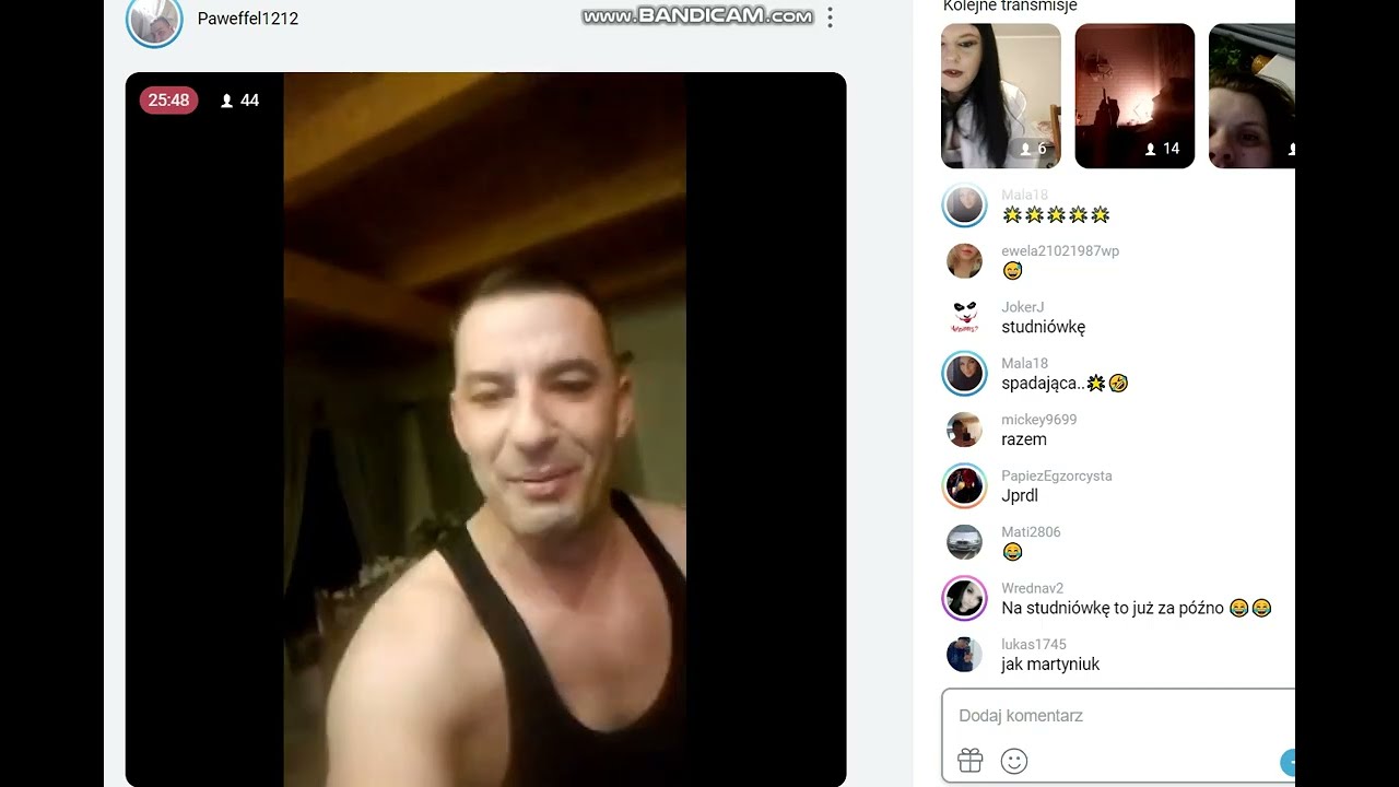 Fotka TV Paweł mięśniak śpiewa karaoke :))