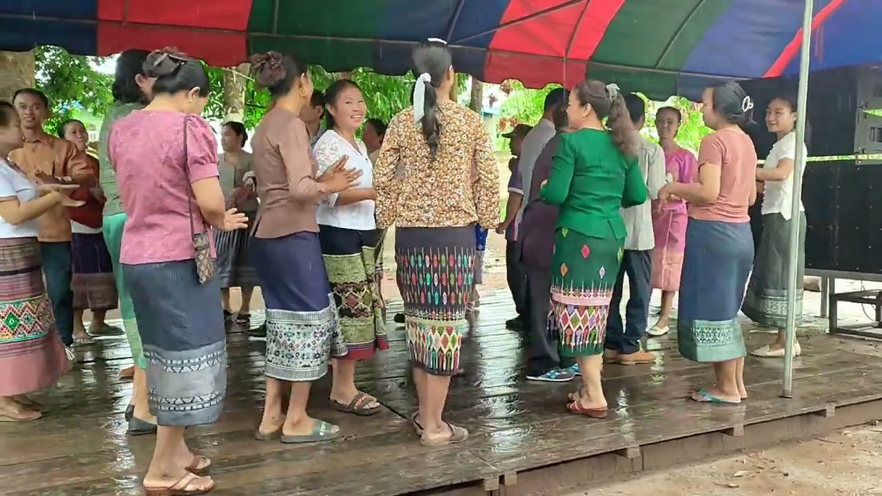 ບັກເຈີ້ຍຕາຍ || บักเจ้ยตาย - ຕ໋ອມ ບຸນຈັນ