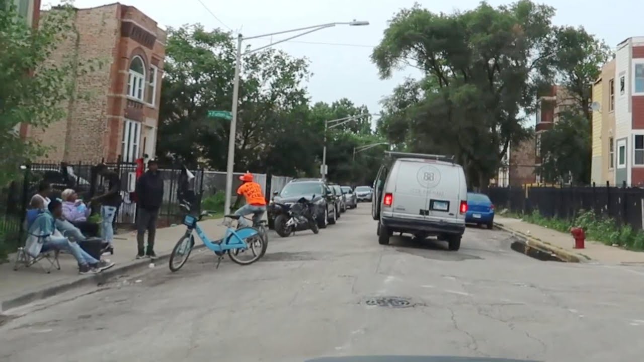 CHICAGO'S DEADLIEST GANG INFESTED NEIGHBORHOODS