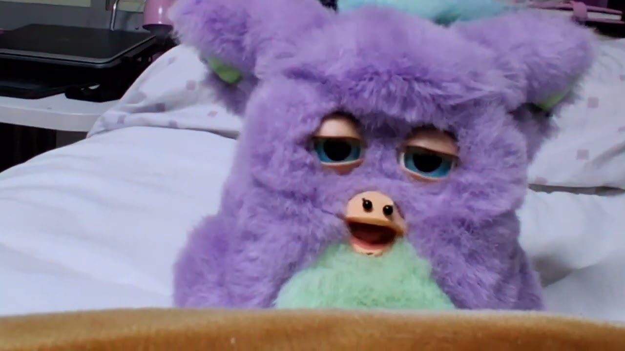 Spanish Funky Furby Test Mode Part 1 (Movements + Sound)