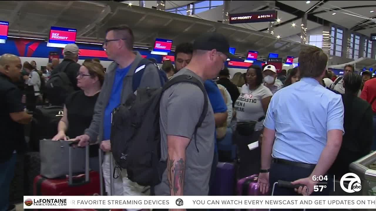 Chaos at Detroit Metro Airport after widespread global internet outage