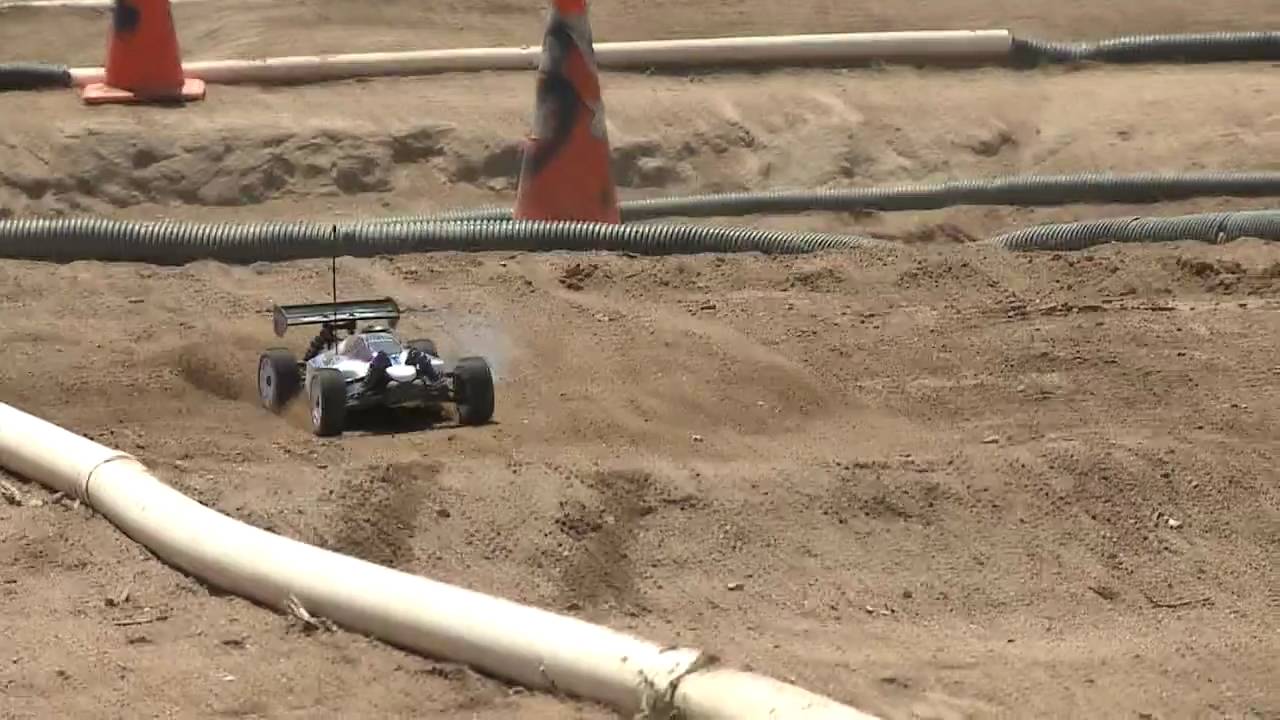 Kyosho Inferno Neo 1/8 Off-Road Nitro Buggy