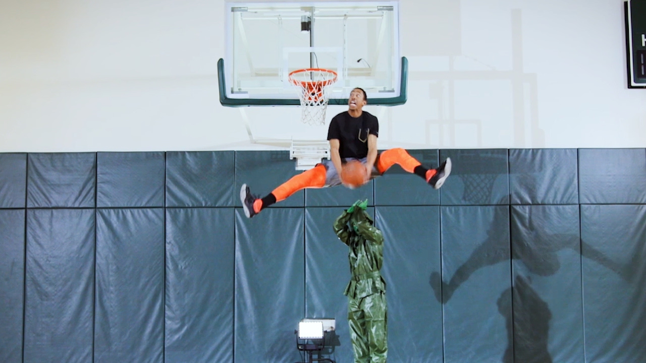 Ultimate Dunk Battle: Jonathan Clark vs. CJ Champion!