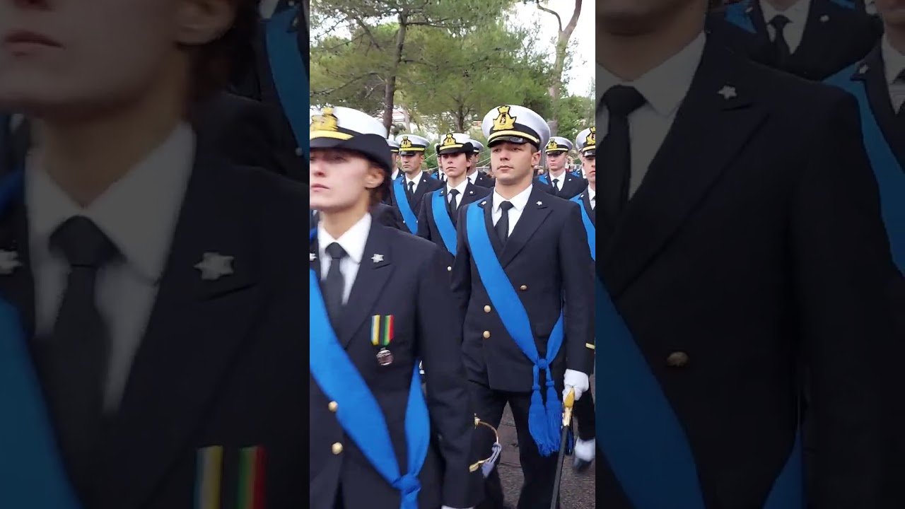 #PARATA ALLIEVI ACCADEMIA NAVALE SUL VIALE DEI PINI . Anno 2022.