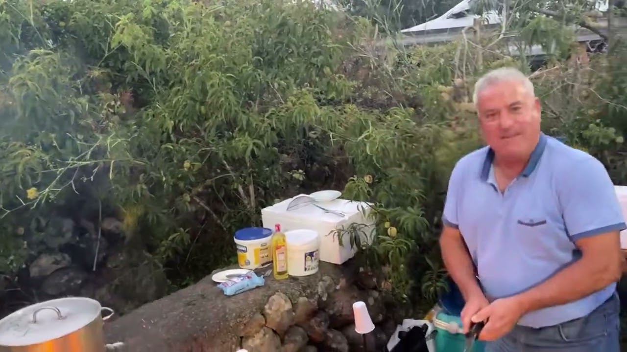 Fiesta de las papas asadas en el barrio de Mirca en Santa Cruz de La Palma