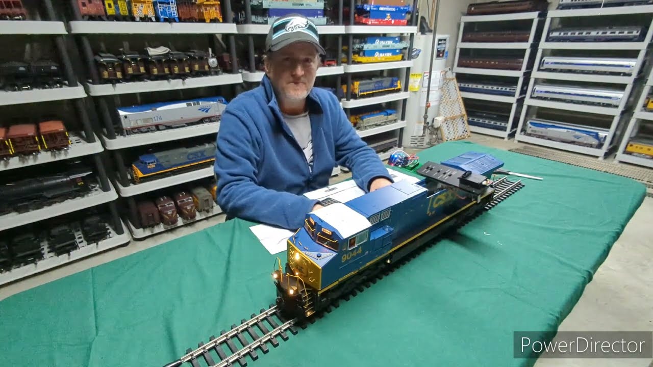 Bachmann Dash-9 V2 DCC install + TSU-4400