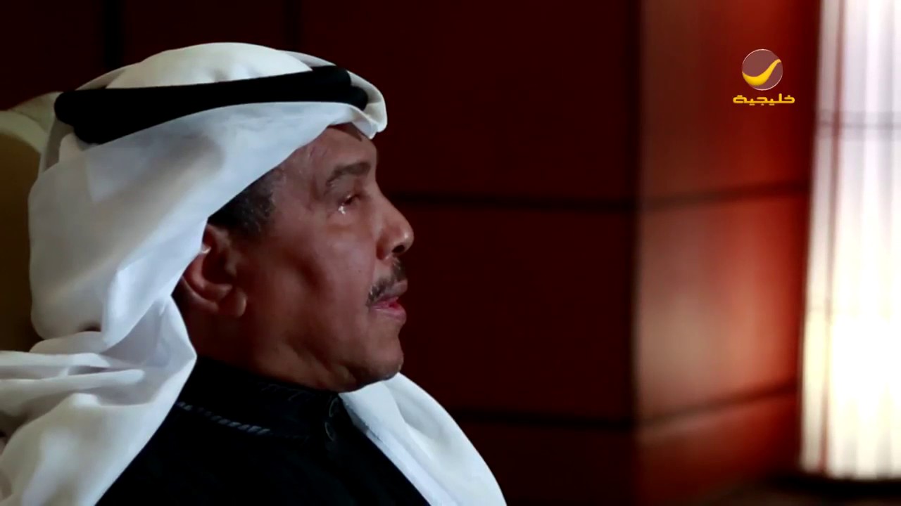 محمد عبده يبكي عندما تذكر جنازة أمه ويروي موقف عظيم منه في الجنازة