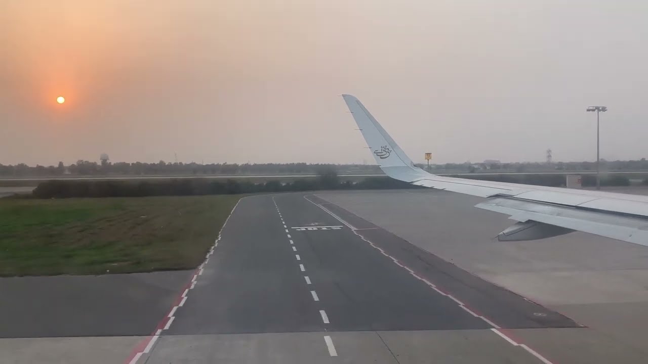 🇵🇰 | Pk-305 | PIA AIRBUS A320 TAKING OFF FOR KARAHI FROM  LAHORE