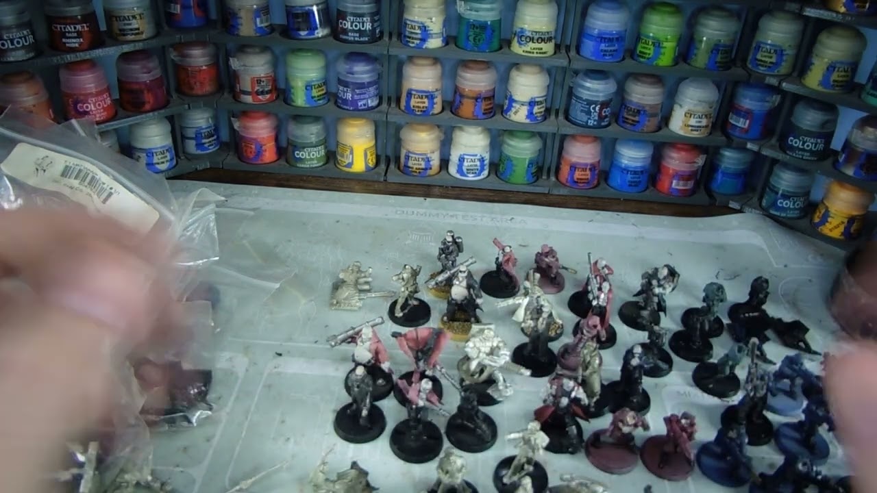 Looking Heresy Miniatures