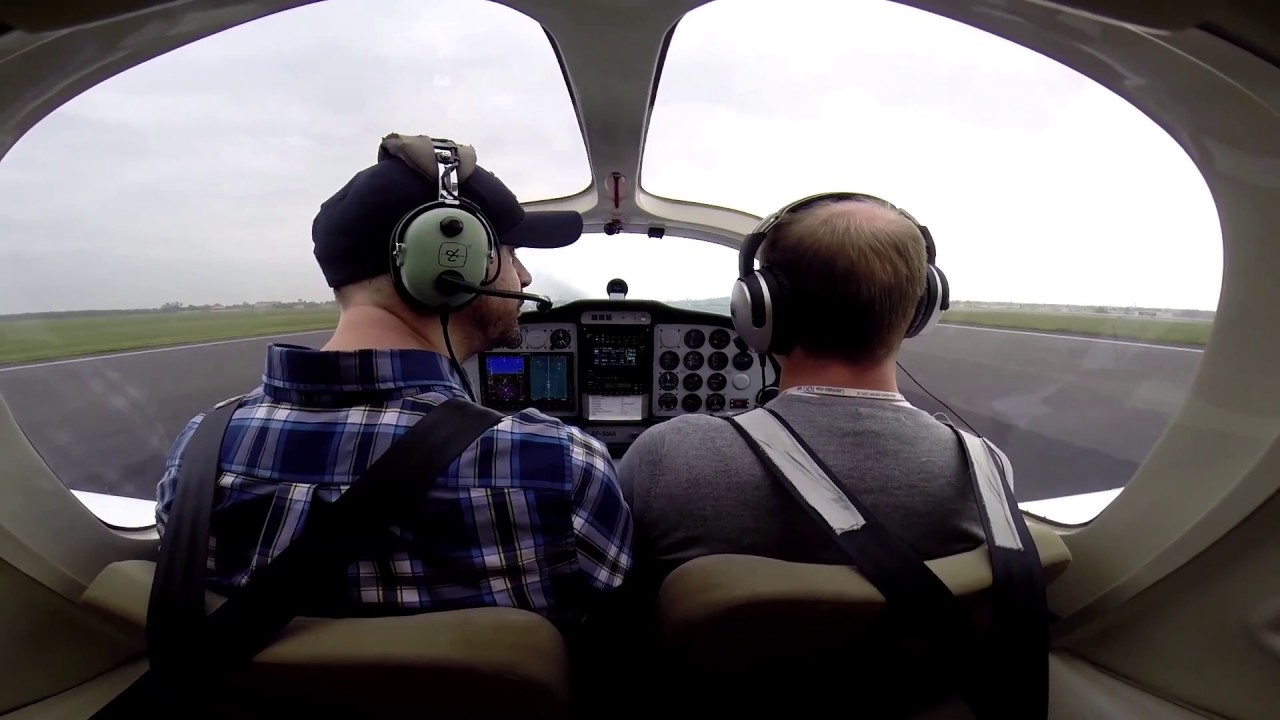 Tecnam P2002JF - Lot zapoznawczy / Familiarization flight - Landing at EPPO RWY10