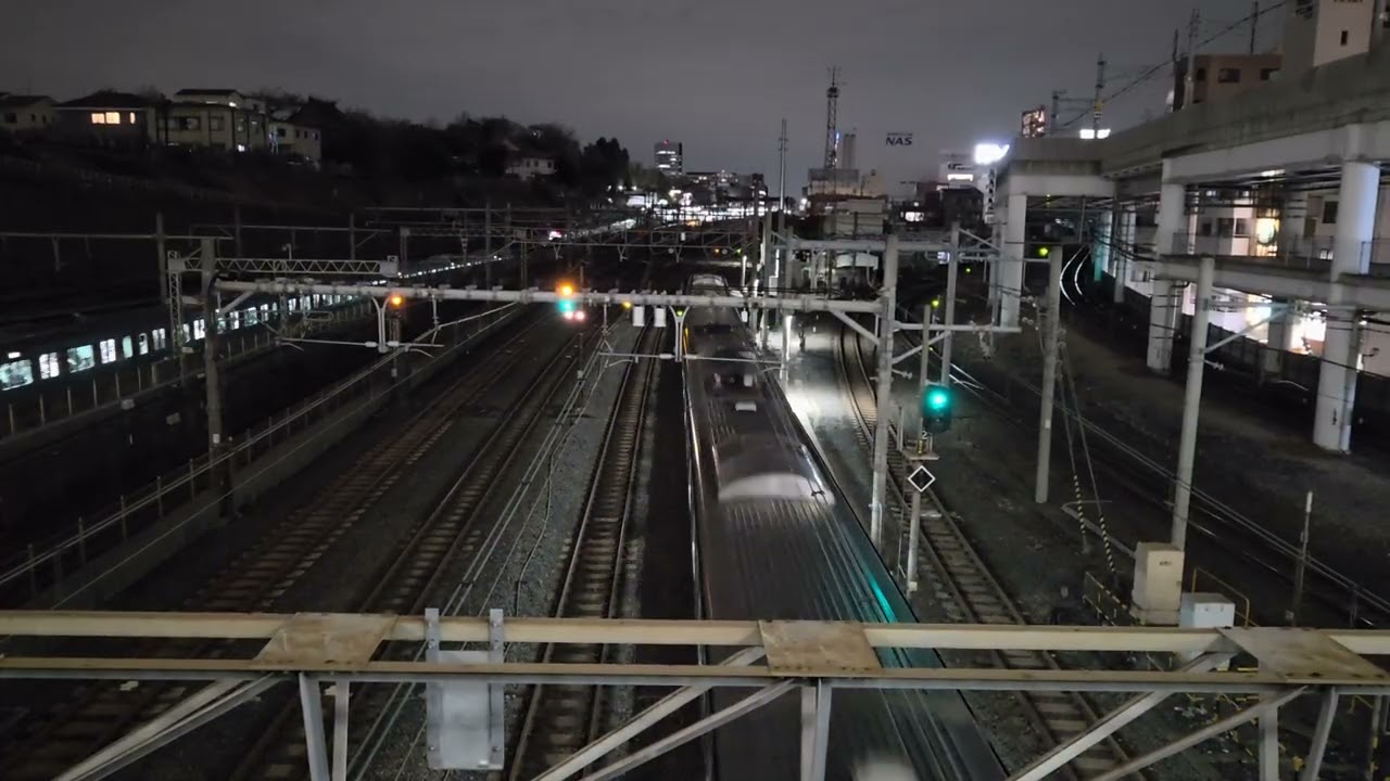 いっぱい電車がやってくる　夜の日暮里　下御隠殿橋から撮影