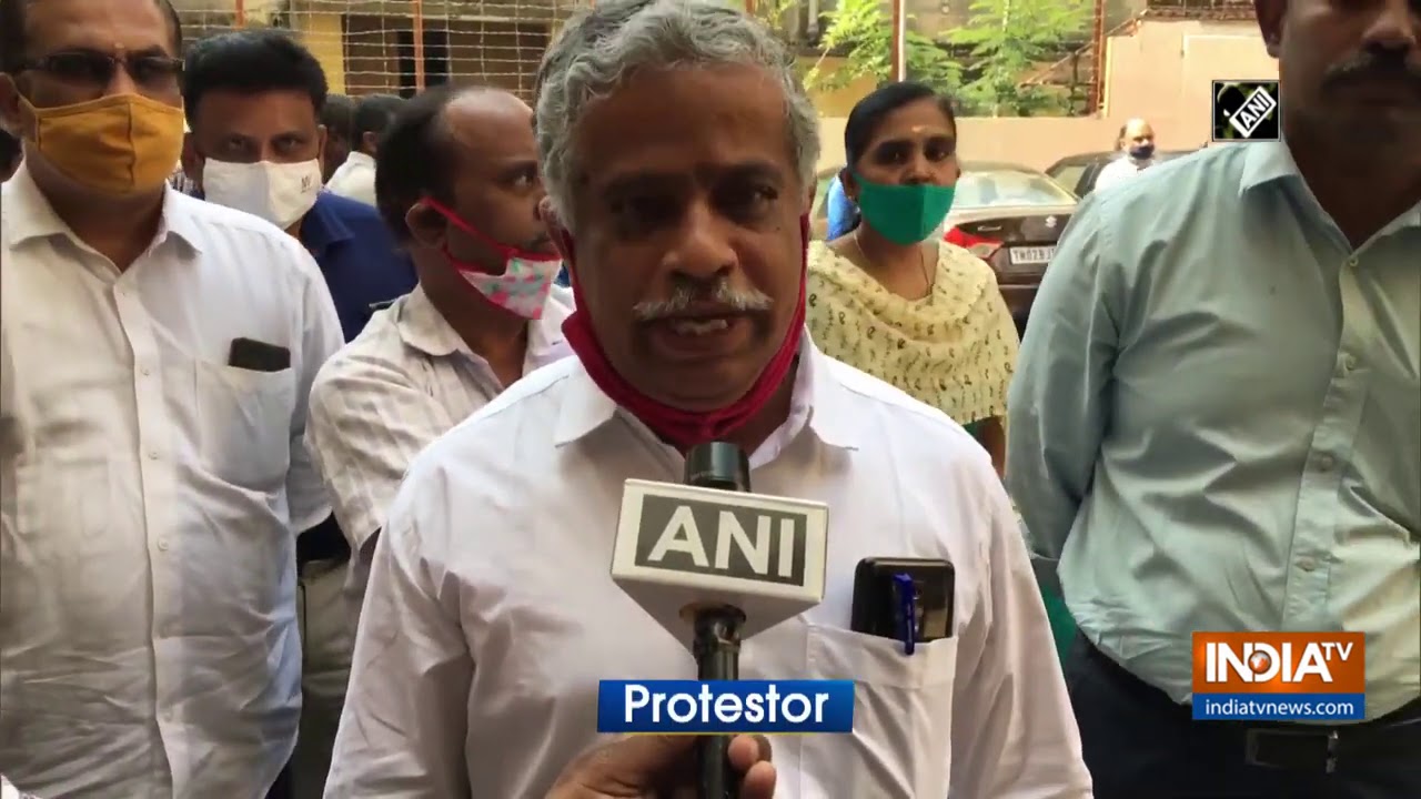 LIC employees in Coimbatore protest Centre's disinvestment move