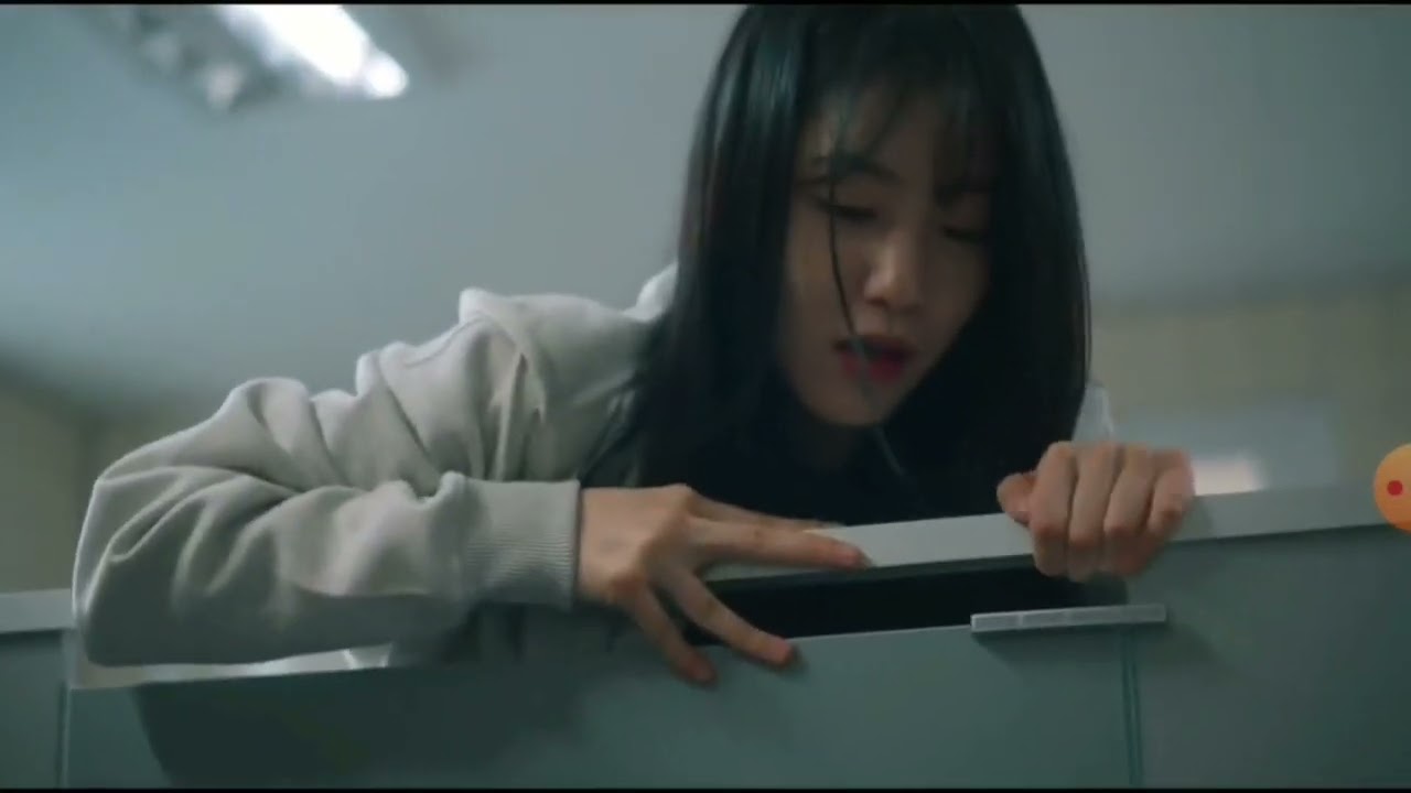 kore  klip Ok Chanmi and Ji sooheon.  Demi Lovato- heart attack
