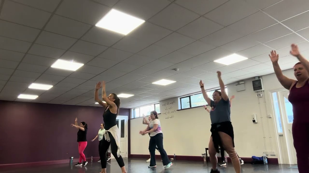 GO AEROBIC – “Maniac” 80s Routine | Jane Fonda Energy • Music • Sweat 💥 | GoWorkout12