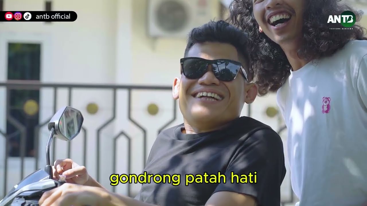 GONDRONG PATAH HATI