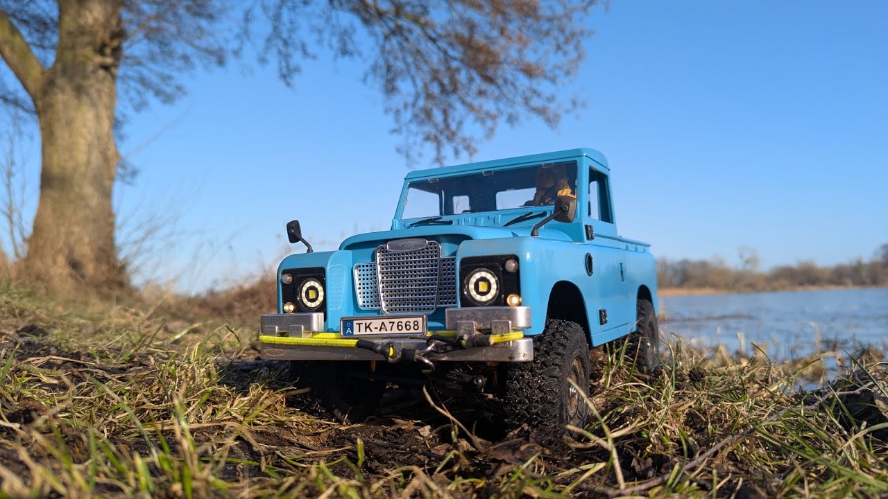 Rc 1/10 Pinecone Forest Landrover - Beautiful lake trail 