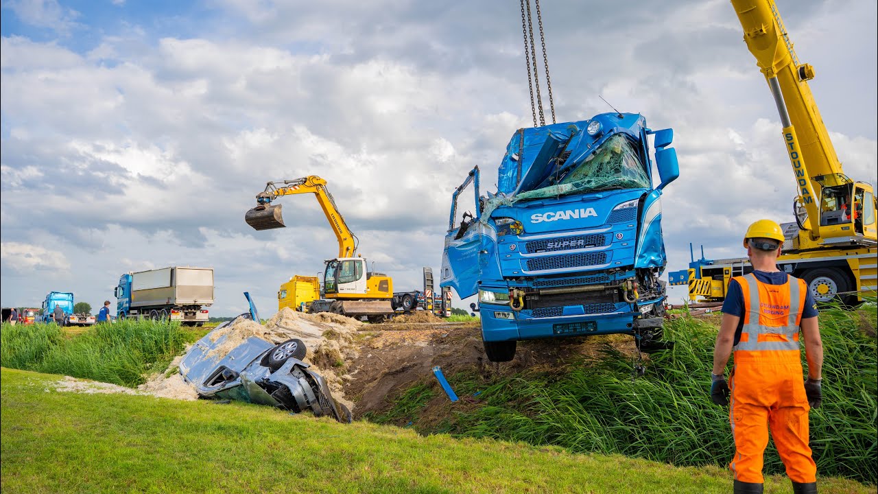 N307 tussen Kampen En Dronten dicht na heftig ongeluk: Auto belandt onder vrachtwagen