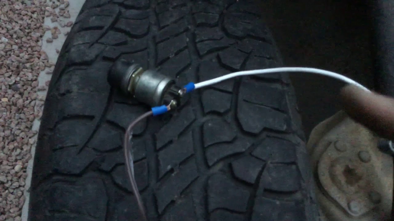 The EASIEST wiring to start an old carbureted engine! Push button start/ ignition bypass