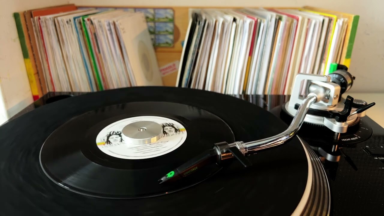 Johnny Osbourne - In Your Eyes + VERSION [1982] / VP RECORDS