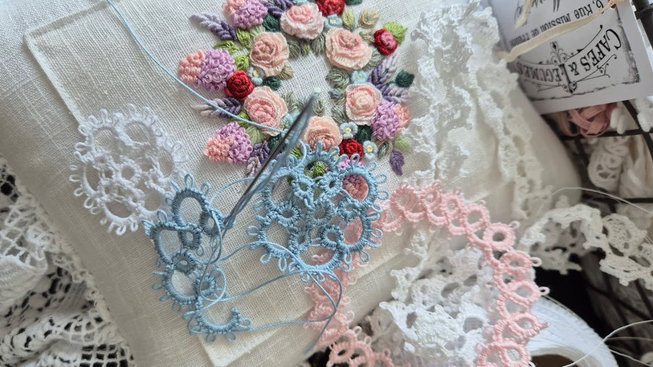 Making lace TATTING on needle FRIVOLITE