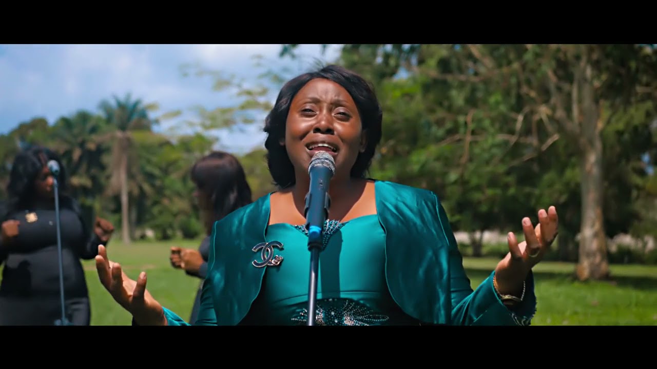 Past Tresor MBAYA Soeur Sabryna MBAYA Dans les peines et les souffrances Clip Offiel 7ES