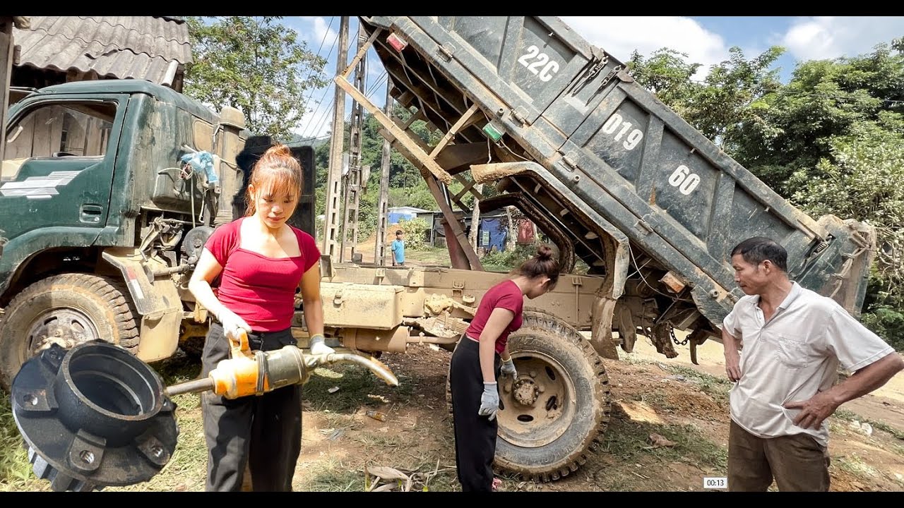 Hardworking Girl: Truck Rescue Helps Driver Complete Tough Job