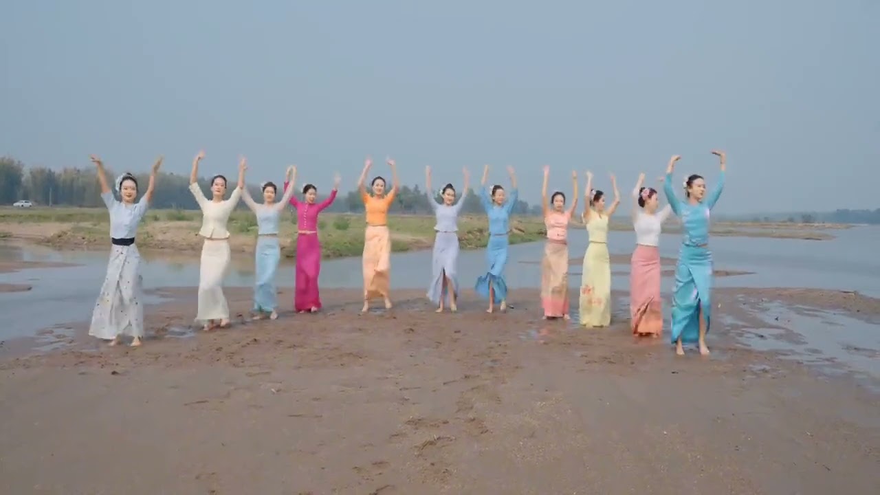 民族舞曲丨傣族舞丨魅力云南，欢乐的海洋，傣族翩翩起舞！https://yunpinchuhai.com #youtubeshorts #shorts #云品出海  #傣族舞