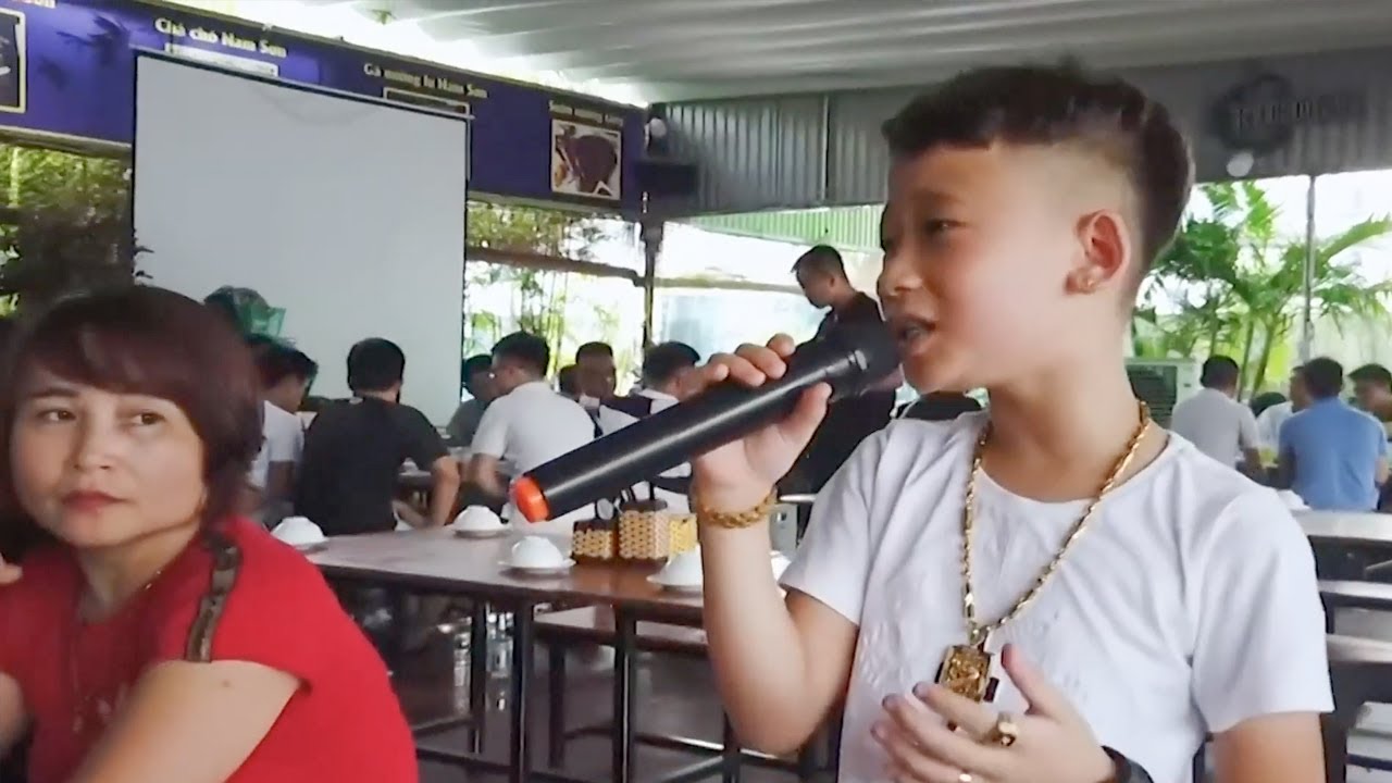 Chuyến Tàu Hoàng Hôn - Cả Bàn Rượu Say Mê Với Giọng Hát Bolero Đầy Cảm Xúc Của Cậu Bé Này - Anh Tú