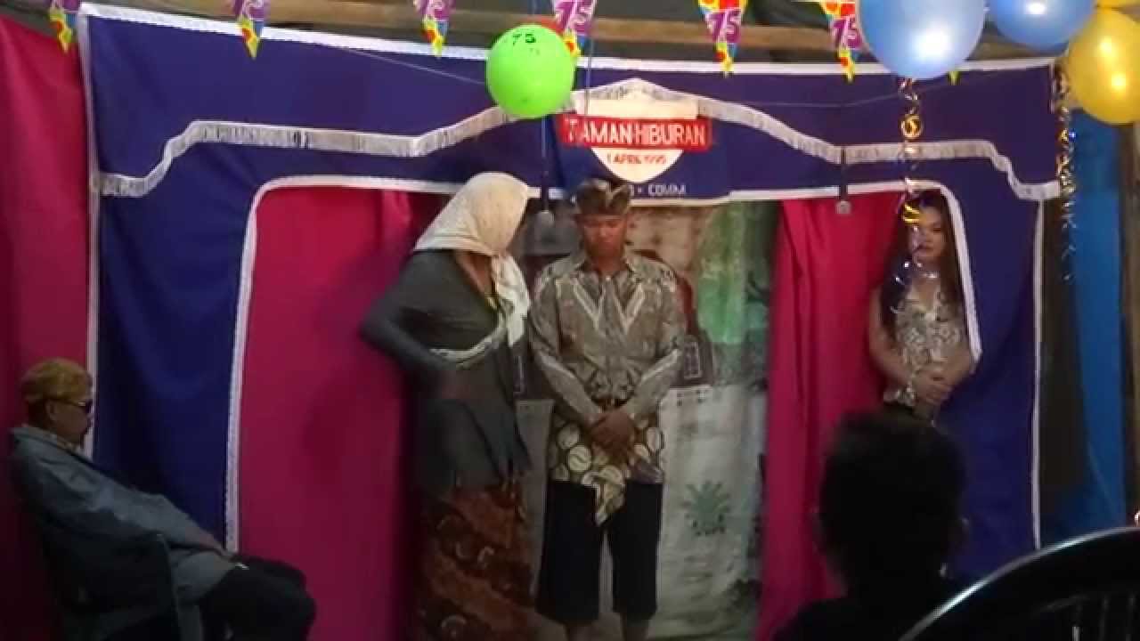 Cabaret Taman-hiburan mama shows how it must be done