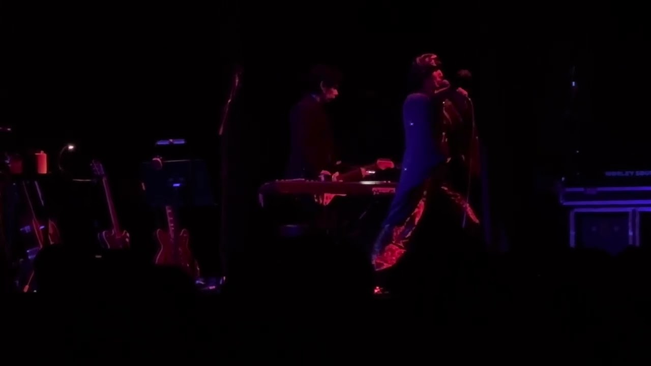 Mystery Girl - Yeah Yeah Yeahs live @ the Chicago Theatre 07/23/2025