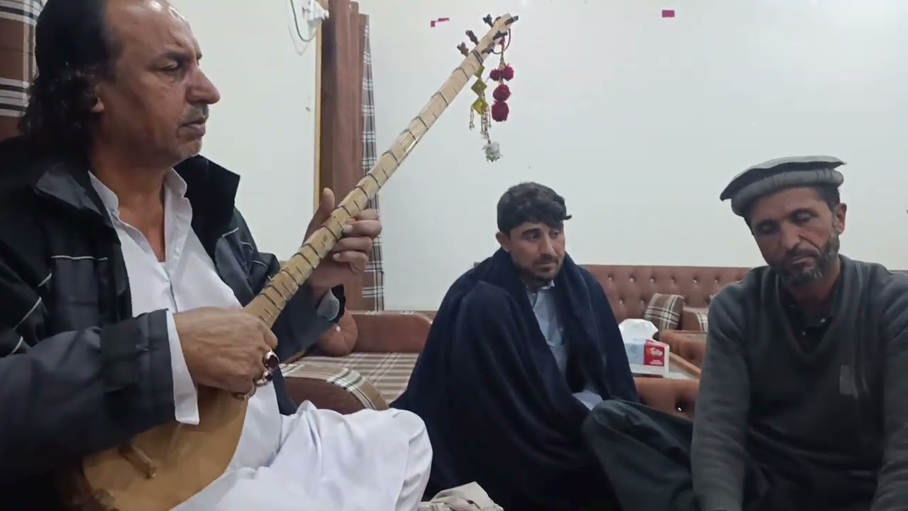 کلی وال ميلس