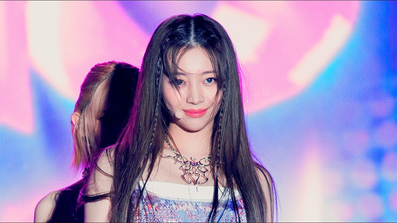 유니스 나나 UNIS NANA : SUPERWOMAN 직캠 / fancam  @ 240720 K-POP Super Live | Plumia2 (4K 60p)