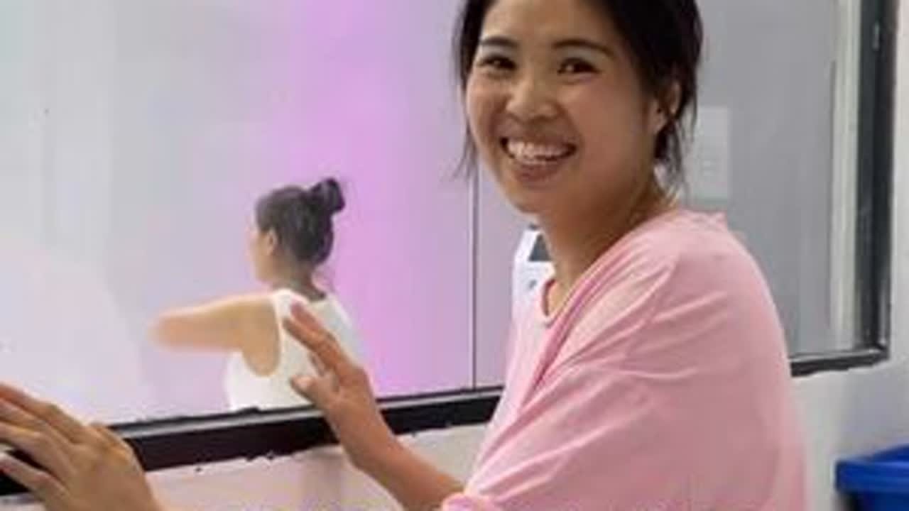 农村宝妈的逆袭之路，被婚姻抛弃后自卑  压抑  看不到生活的希望，非常不自信，通过学习跳舞拯救自己，从零基础开始学习，五个月的时间，改变了自己的一生👍👍#舞蹈改变人生 #逆袭 #蜕变 #...