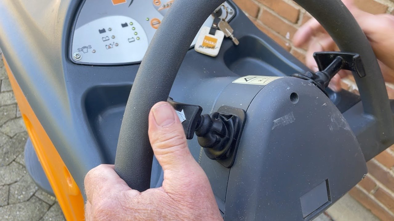 Køb Gulvvasker Taski Swingo 855B på Klaravik