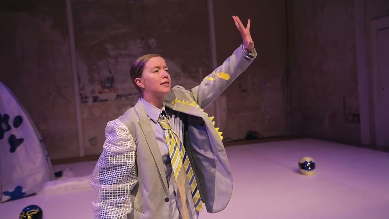 WAS GEHT, ERDLING? by Caroline Beach and Saida Makhmudzade – Trailer