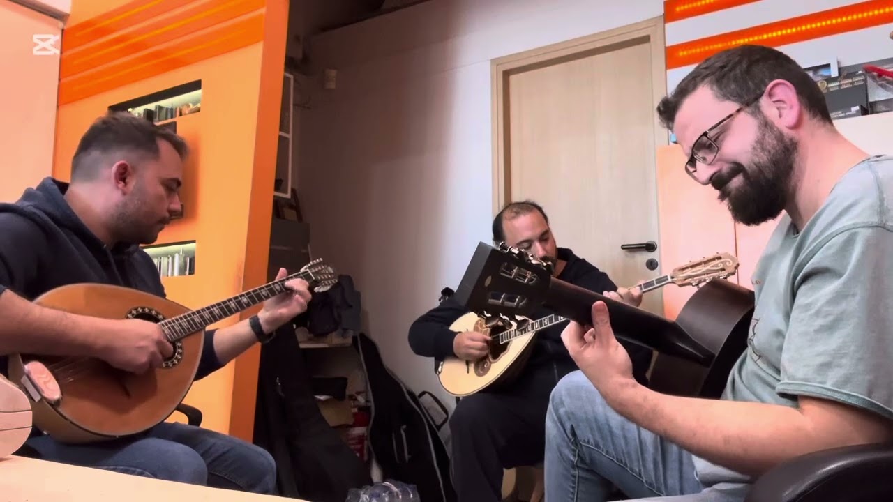 Τα ωραία του Τσιτσάνη με δυο μπουζουκάκια