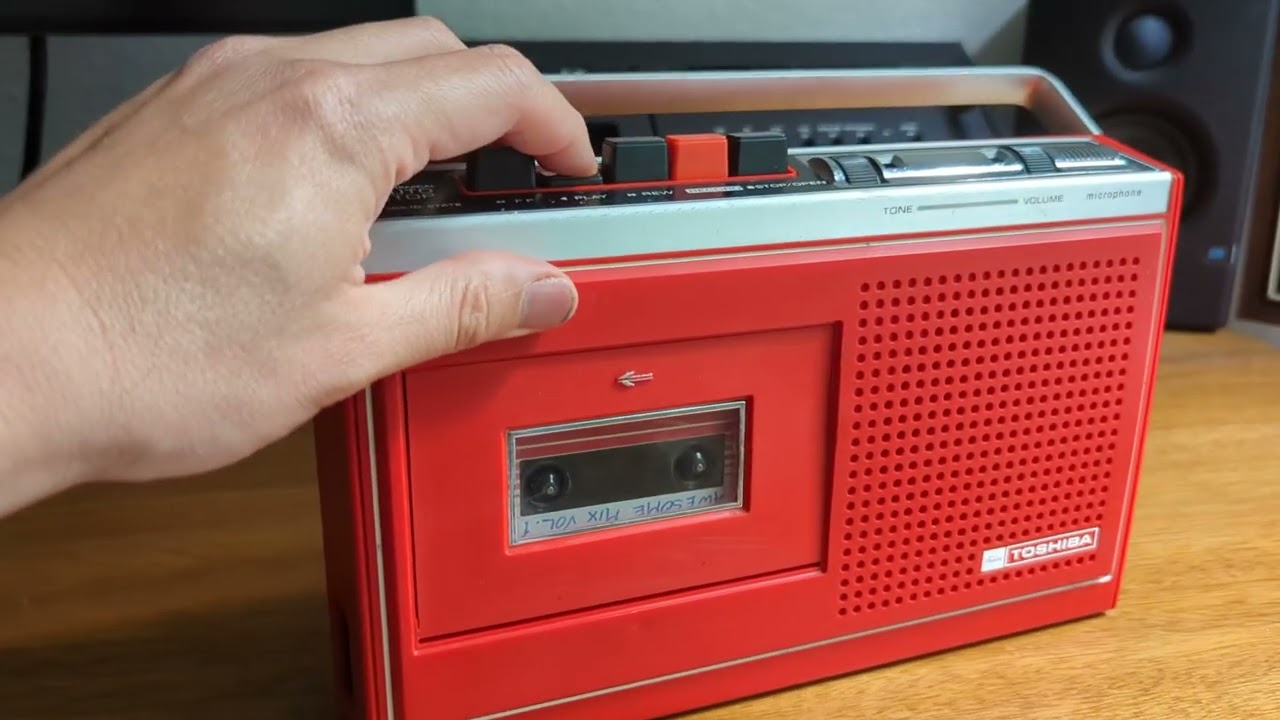 Toshiba KT-213E mini boom box demo - for sale, link in description