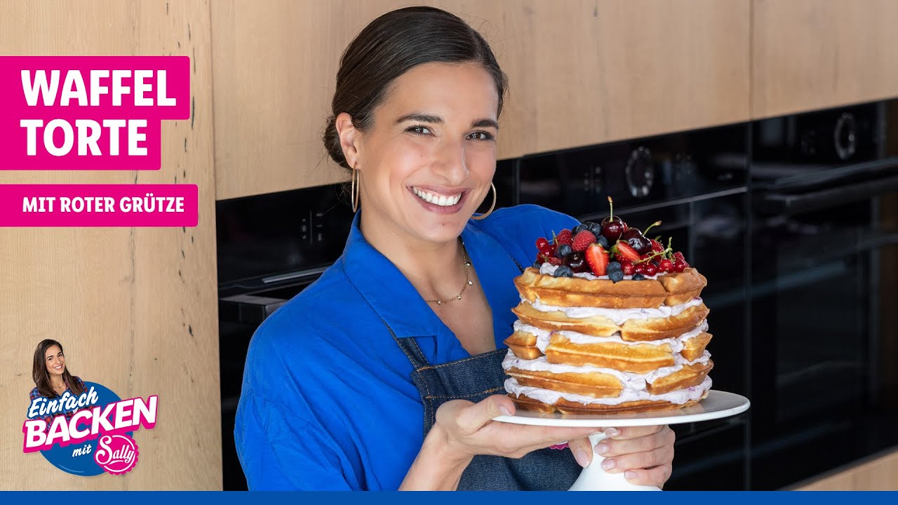 Fluffige Waffeltorte | Mit roter Grütze