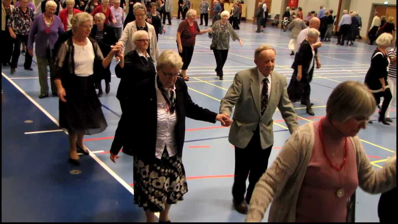 Seniordans- AROUND THE WORLD