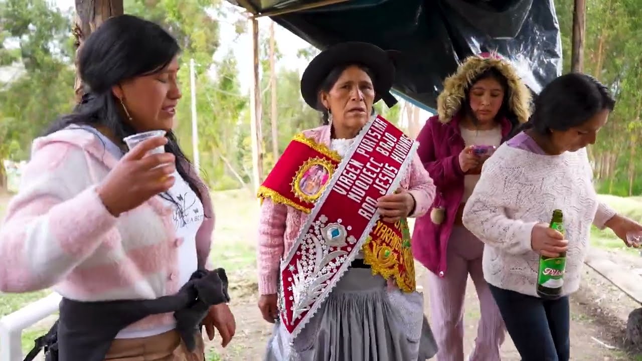 2 FIESTA EN HONOR A LA VIRGEN PURISIMA MUQUECC BAJO 𝙈𝙖𝙮𝙤𝙧𝙙𝙤𝙢𝙤𝙨: 𝘗𝘳𝘶𝘥𝘦𝘯𝘤𝘪𝘰 𝘗𝘢𝘤𝘤𝘰𝘳𝘪 𝘺 𝘝𝘪𝘤𝘵𝘰𝘳𝘪𝘢 𝘠𝘢𝘳𝘢𝘯𝘨𝘢