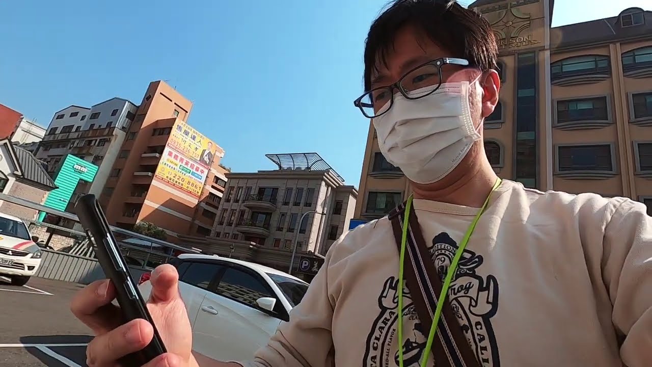 跟兒子在車上快熱死..第一次iRent自助租車｜yaris冷氣怎麼開?
