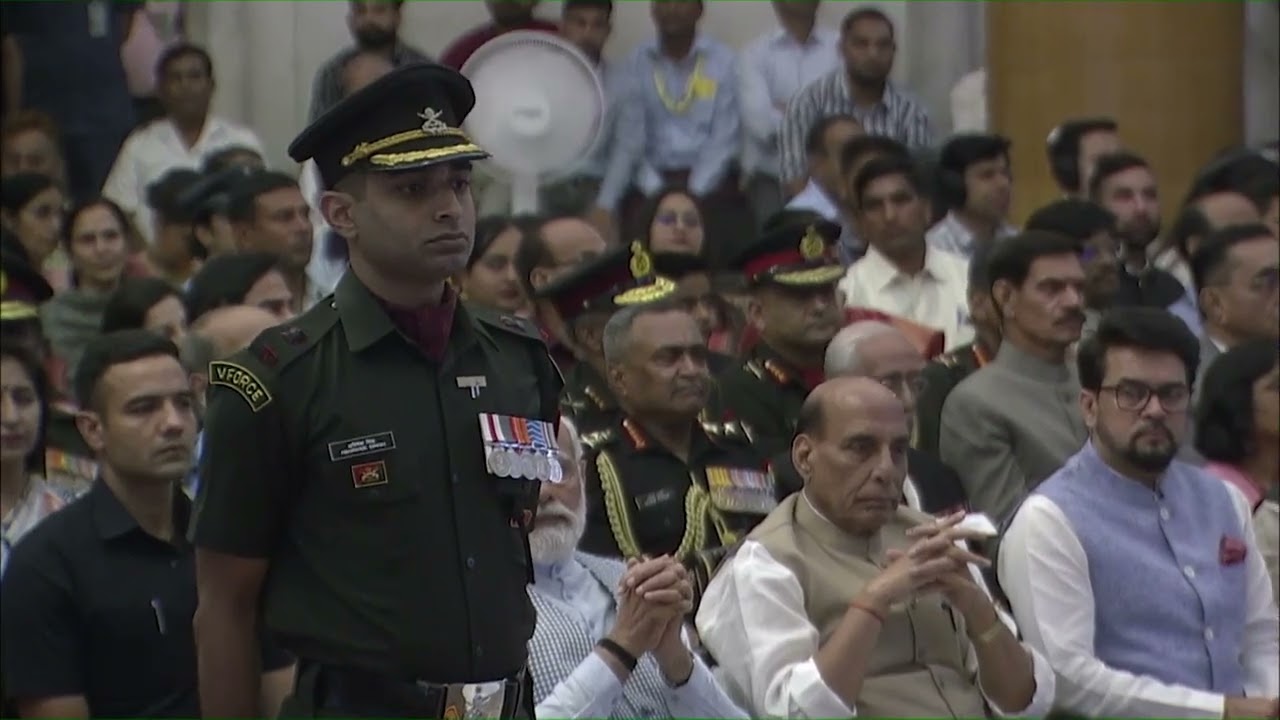 President Droupadi Murmu presents Shaurya Chakra to Major Abhishek Singh