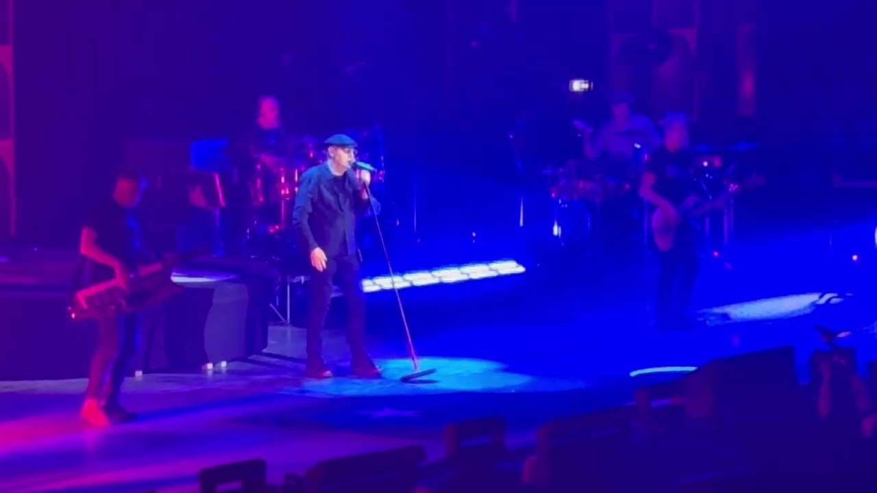 Luca Carboni Bologna è una regola Live 