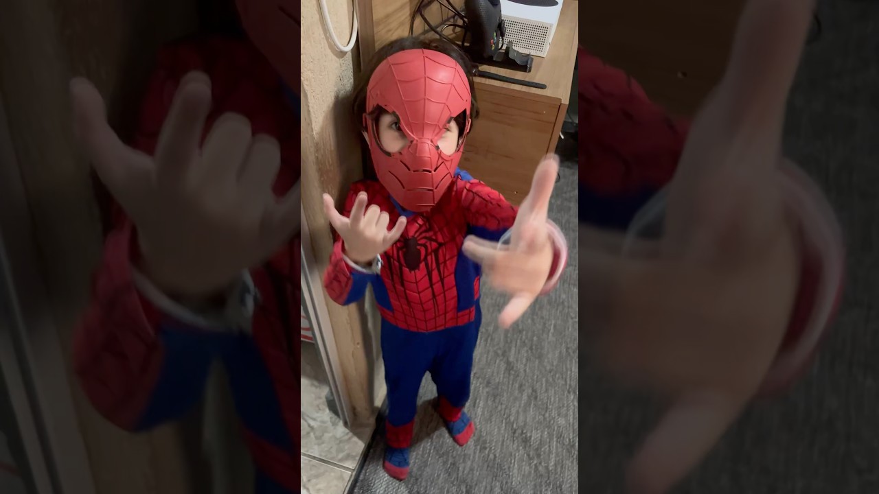 Homem Aranha em A&ccedil;&atilde;o em Casa #shorts #bebe #fofura